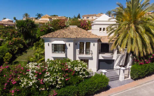 Exquisite villa in the heart of the Golf Valley