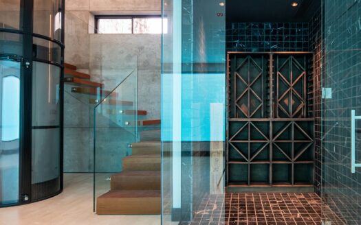 Villa in a beachside urbanisation