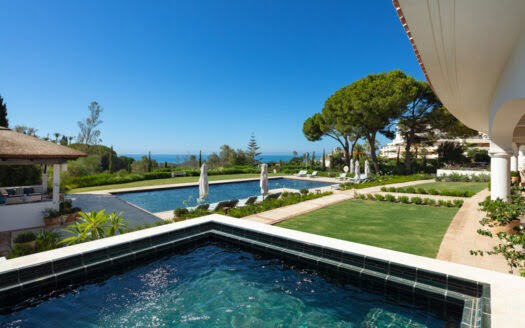 Exquisite Estate with Unobstructed Sea Views