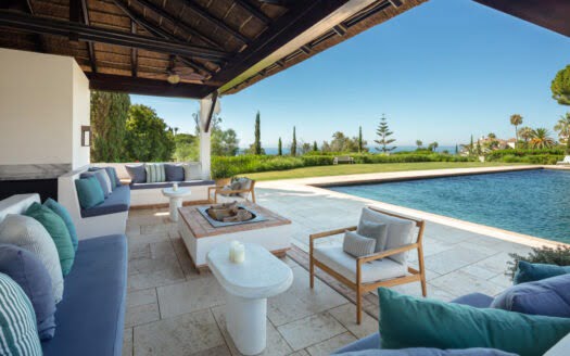 Exquisite Estate with Unobstructed Sea Views