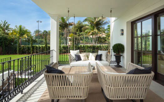 High-Quality Family Home in Exclusive Community