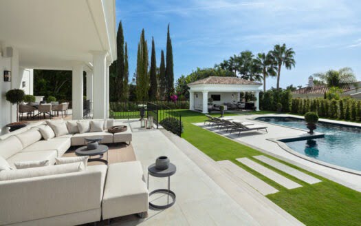 High-Quality Family Home in Exclusive Community