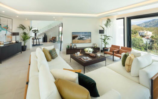 La Quinta’s Contemporary Architectural Gem