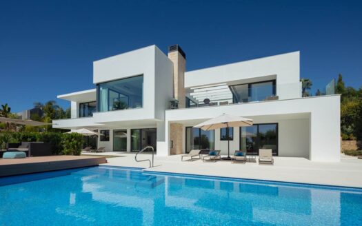 Contemporary Masterpiece in La Cerquilla