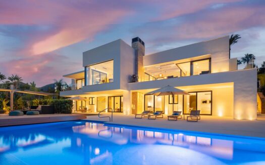 Contemporary Masterpiece in La Cerquilla