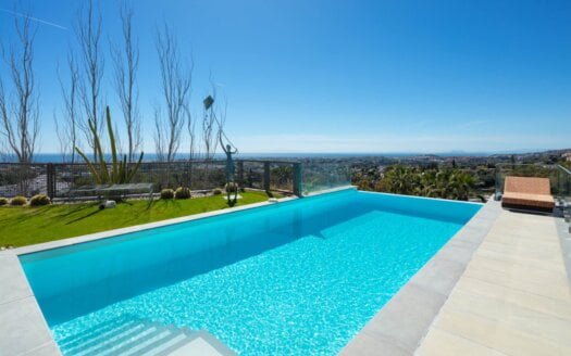 Luxurious Villa in Gated Community