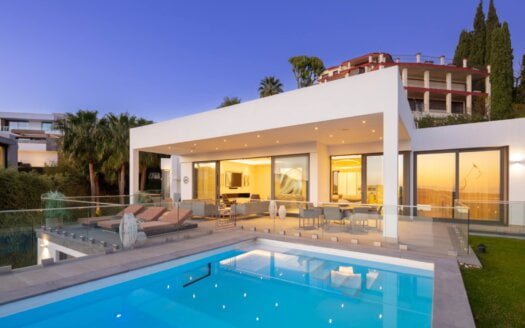 Luxurious Villa in Gated Community