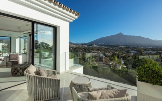 Stunning Renovated Villa