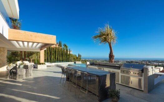 Brand new villa in the Hills