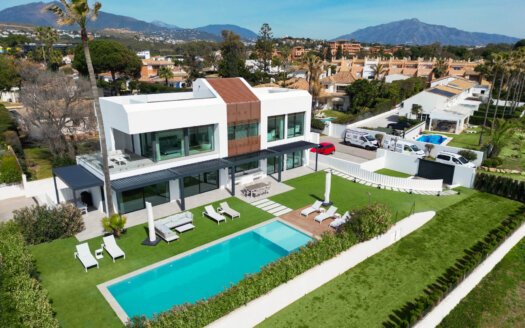 Beachfront Contemporary Villa