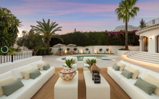 Superb villa in the golf valley