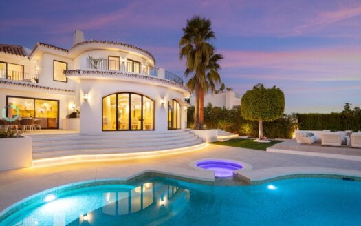 Superb villa in the golf valley