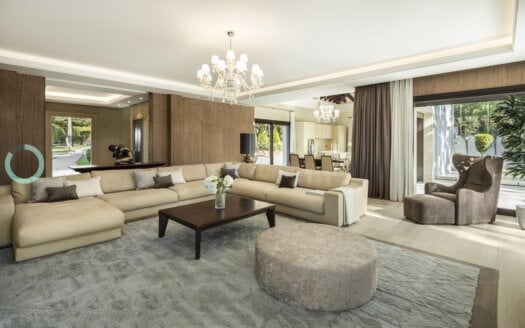 Golf villa in Nueva Andalucia