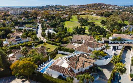 Refurbished Villa with Sea Views