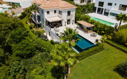 Superb Contemporary Villa