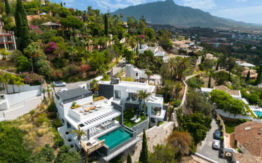 Exquisite Newly Built Villa