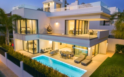 Modern detached villa