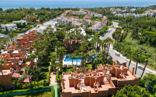 Stunning Townhouse in Altos de Puente Romano