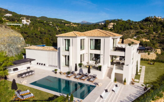 Spectacular villa with amazing sea views