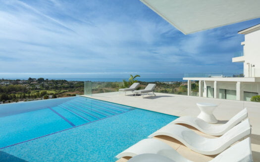 Contemporary Villa with Magnificent Views