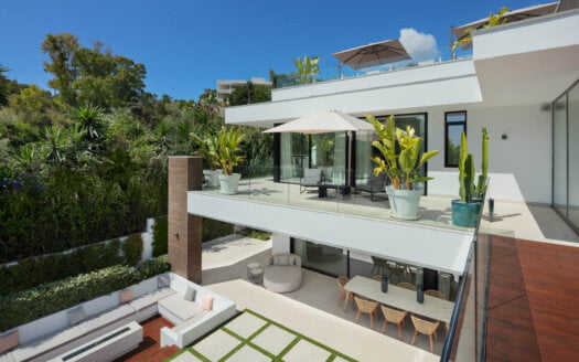 Stunning modern villa in the Golf Valley