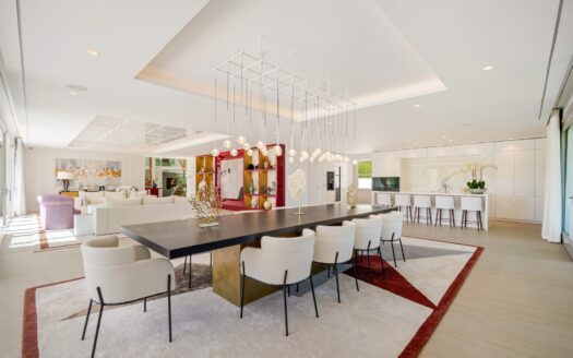 Villa nestled in the luxurious Aloha Area