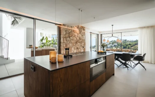 State of the art frontline golf villa