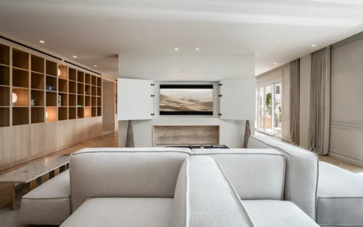 Luxury spacious apartment in Marbella’s Golden Mile