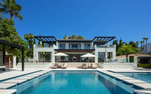 Exquisite refurbished villa