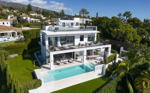 Modern Luxury Villa In Nagueles