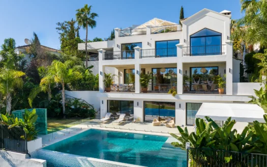 Modern Villa In Exclusive Gated Community