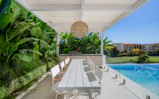 Modern Villa In Exclusive Gated Community