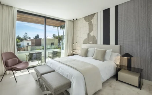 Sophisticated Beachside Villa in Marbella