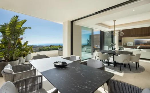 Outstanding Duplex Apartment With Spectacular Views In La Quinta