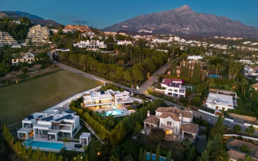 Modern Elegance In La Cerquilla