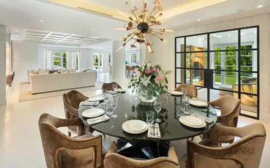 Outstanding Frontline Golf Villa In Nueva Andalucia