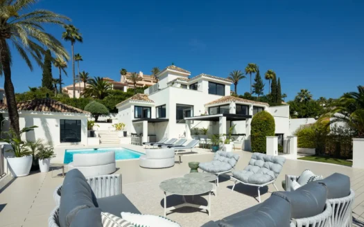 Newly-Renovated Villa Within A Prestigious Gated Community In Nueva Andalucia