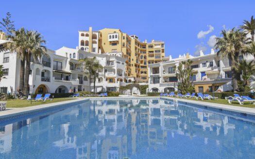 Property in a Prime Frontline Beach Position in Cabopino