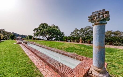 Spectacular Luxury Villa with Sea Views in La Mairena