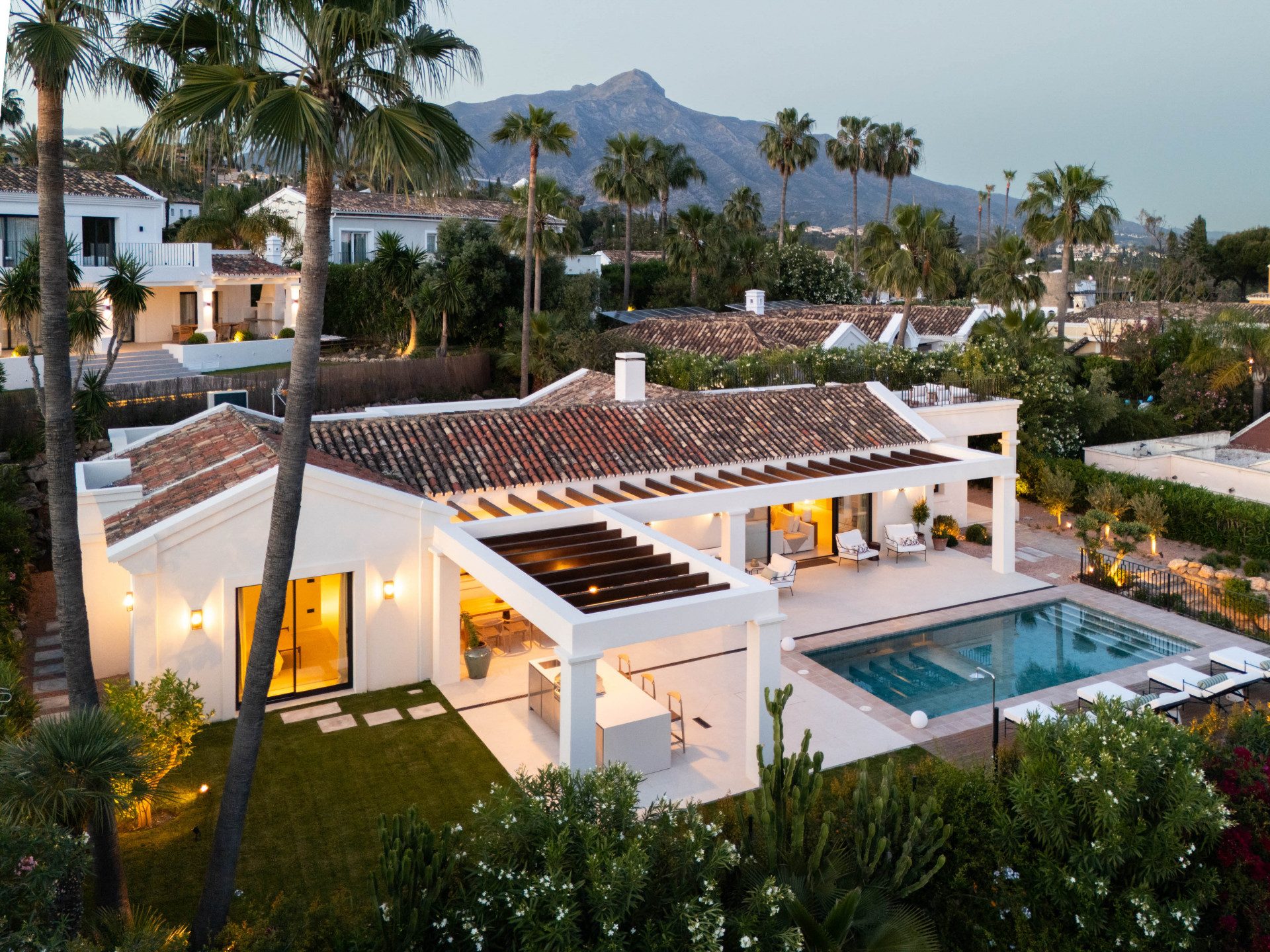 Residencia Dorata — Nueva Andalucía, Marbella
