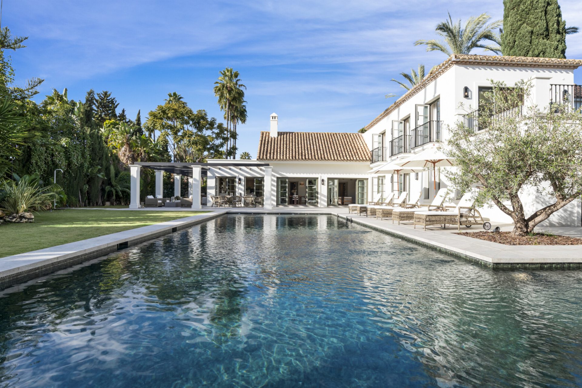 Maison Dorée villa in Nueva Andalucía, Marbella