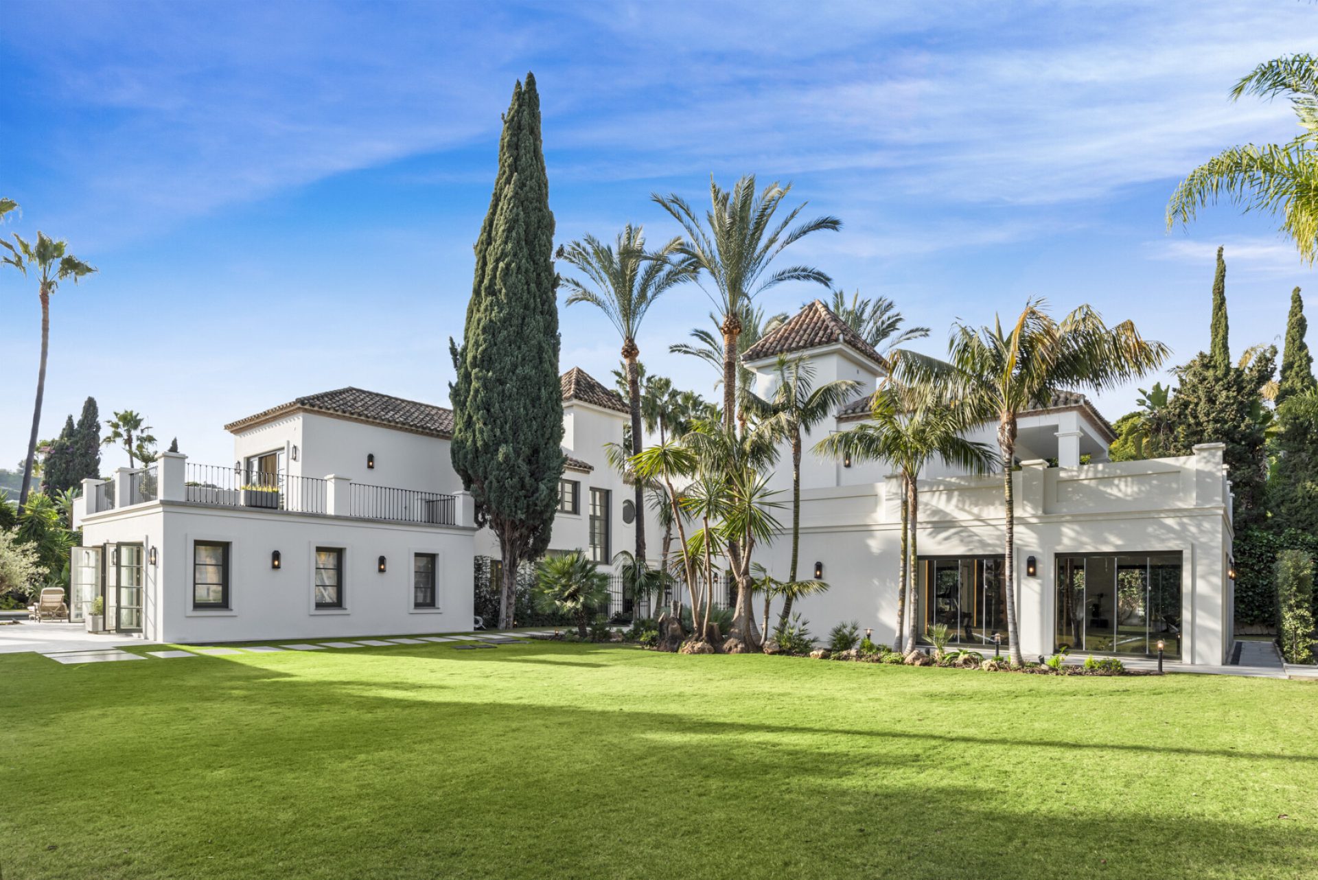 Maison Dorée villa in Nueva Andalucía, Marbella