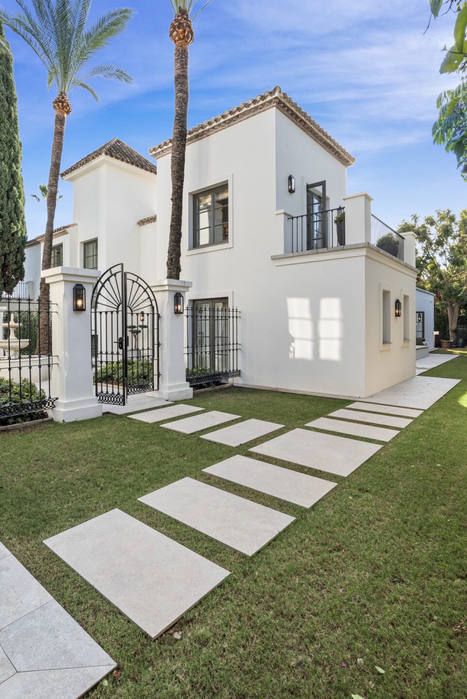 Maison Dorée villa in Nueva Andalucía, Marbella