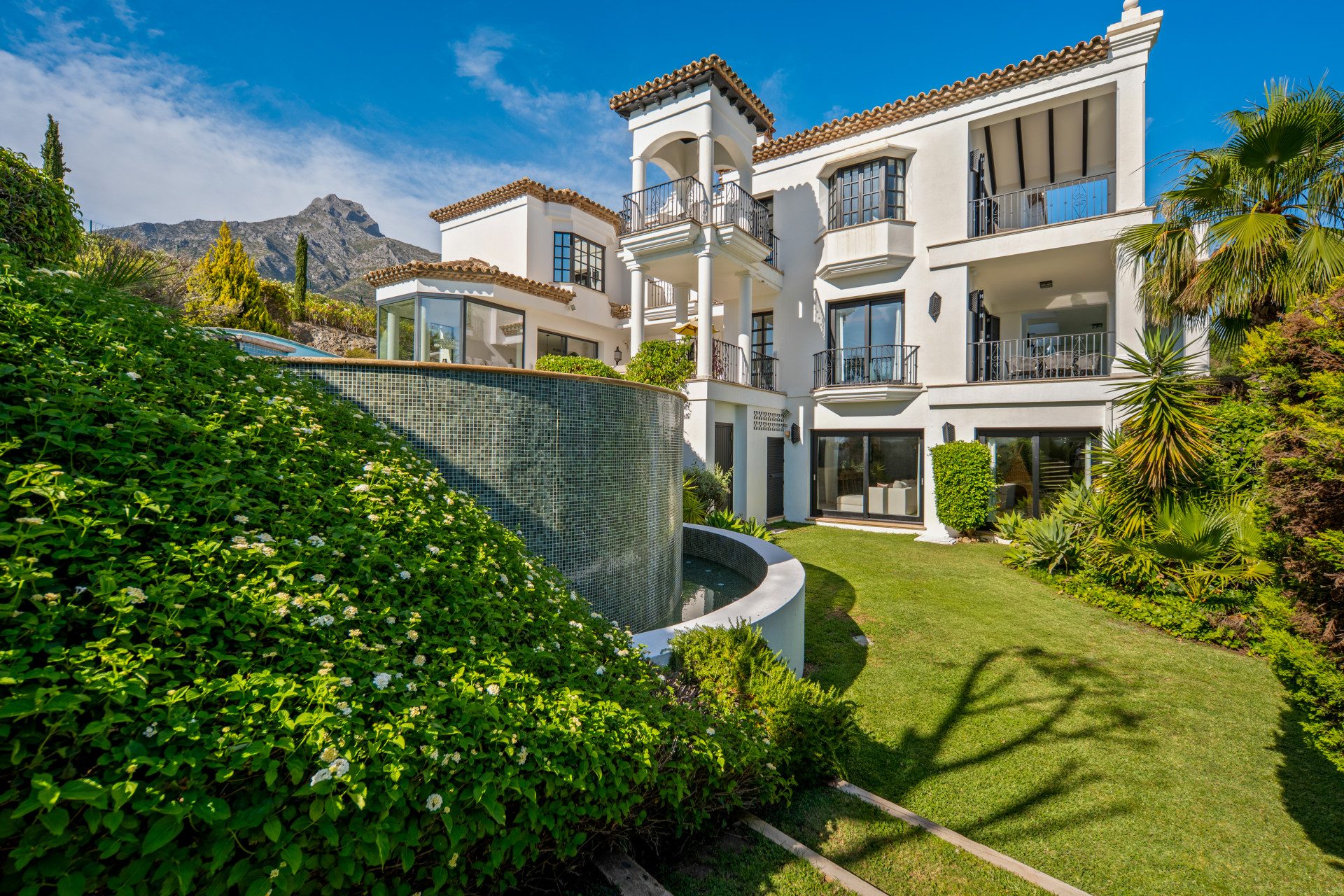 Alcázar Blanco — Golden Mile, Marbella