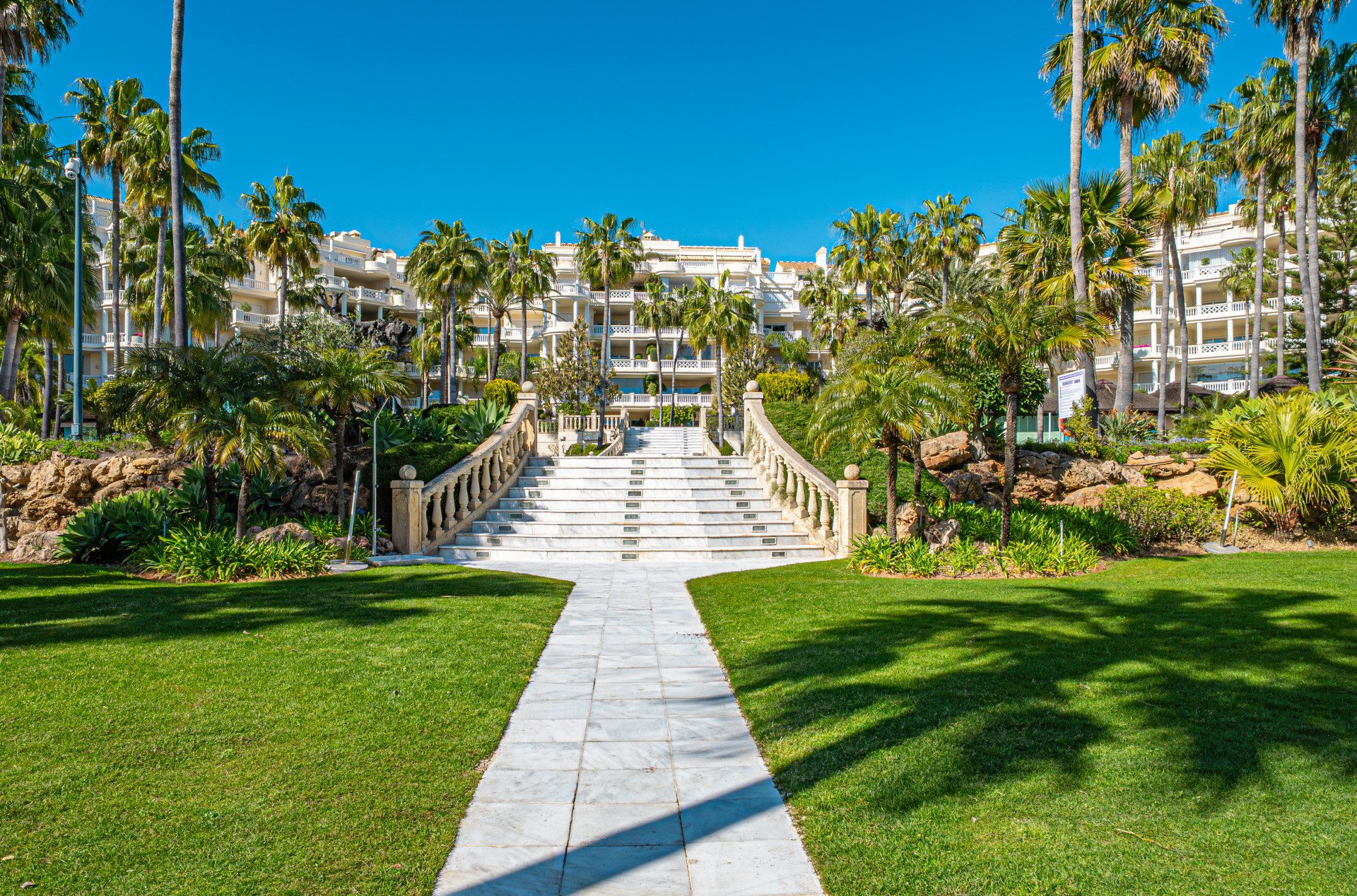 Arena Azul — New Golden Mile, Marbella West