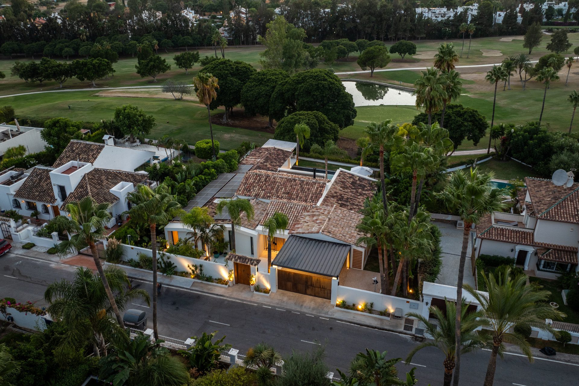 Fairway Nocturne — Nueva Andalucía, Marbella
