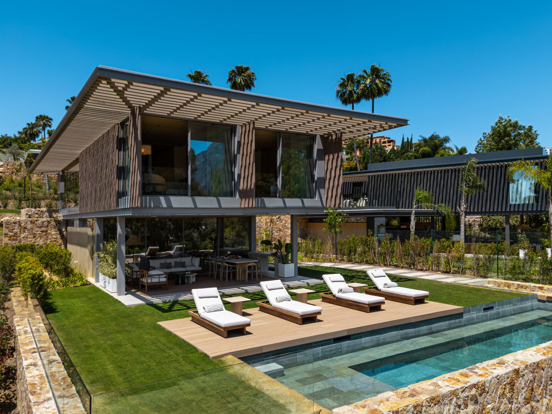 Madera Alta — Nueva Andalucía, Marbella