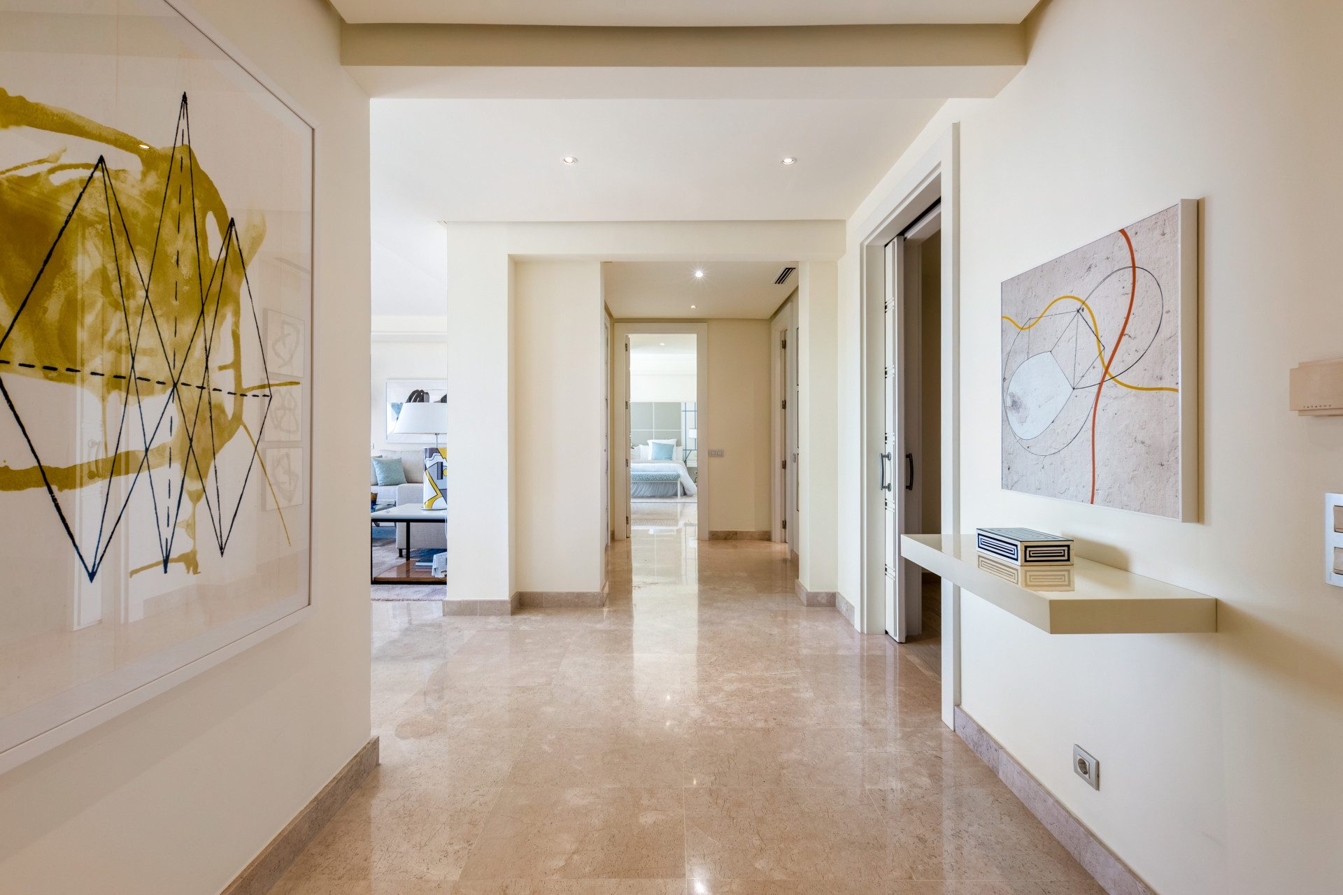 Nácar Marino — Golden Mile, Marbella