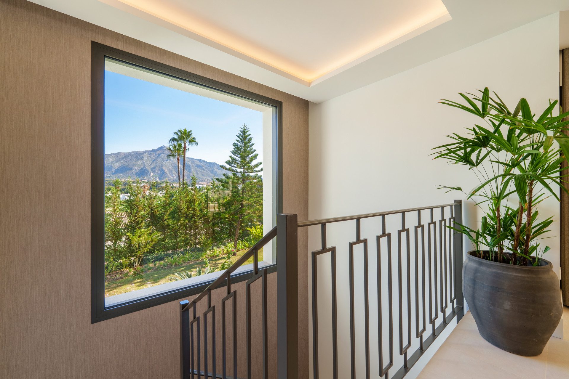 Nordlys Brisa — Nueva Andalucía, Marbella