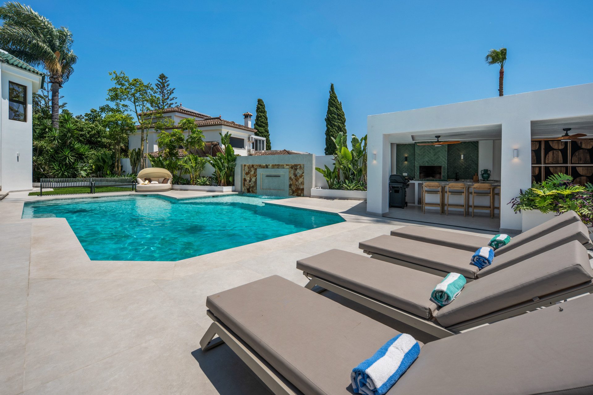 Poniente Claro — New Golden Mile, Marbella West